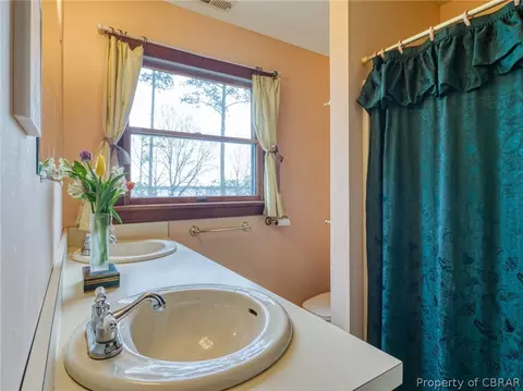 9734 Mariners Watch Ln, Gloucester, VA 23061 photo 30