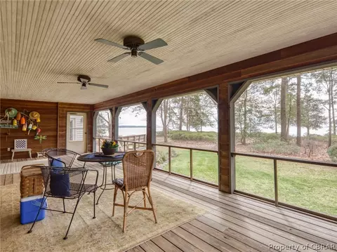 9734 Mariners Watch Ln, Gloucester, VA 23061 photo 31