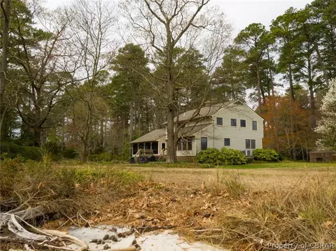 9734 Mariners Watch Ln, Gloucester, VA 23061 photo 5