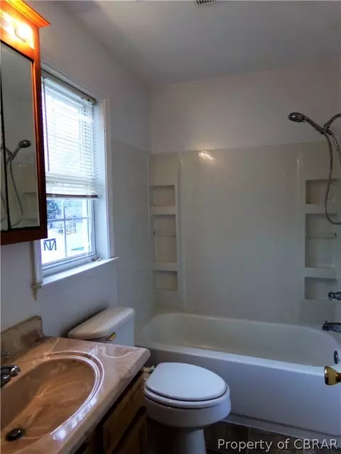 327 Nassau Pl, Hampton, VA 23666 photo 16