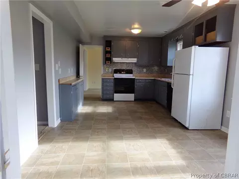 327 Nassau Pl, Hampton, VA 23666 photo 7