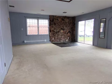 327 Nassau Pl, Hampton, VA 23666 photo 10