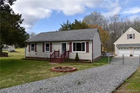 7856 Quail Ct, Gloucester, VA 23061 photo 3