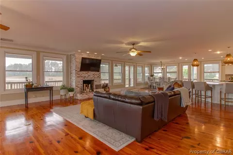 36 Edmonds Cove Rd, Hampton, VA 23664 photo 9