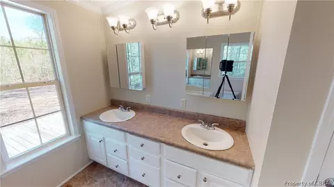 7843 Mountain Laurel Trl, Gloucester, VA 23061 photo 16