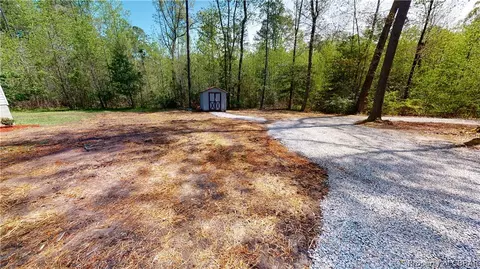 7843 Mountain Laurel Trl, Gloucester, VA 23061 photo 2