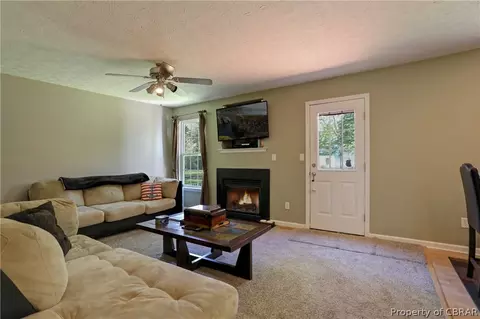 12374 Cedar Trl, Gloucester, VA 23061 photo 17