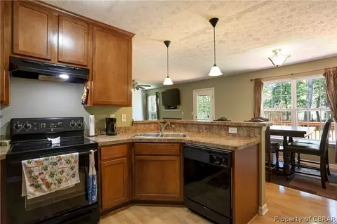 12374 Cedar Trl, Gloucester, VA 23061 photo 14