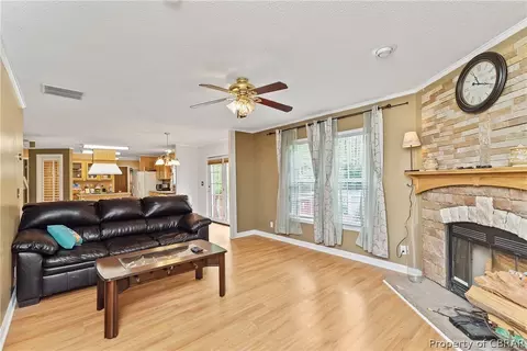9536 Heron Ct, Gloucester, VA 23061 photo 10