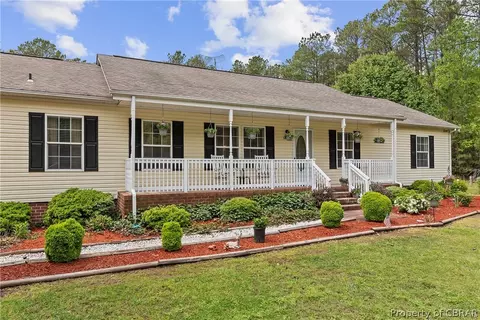9536 Heron Ct, Gloucester, VA 23061 photo 1