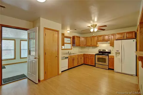 12476 Poplar Trl, Gloucester, VA 23061 photo 6