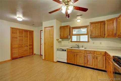 12476 Poplar Trl, Gloucester, VA 23061 photo 5