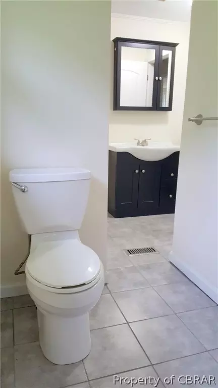 4949 Edwin Ln, Hayes, VA 23072 photo 14