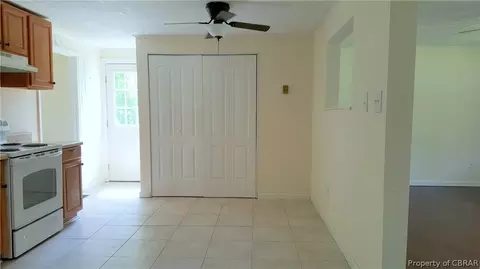 4949 Edwin Ln, Hayes, VA 23072 photo 9