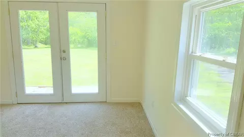 4949 Edwin Ln, Hayes, VA 23072 photo 11