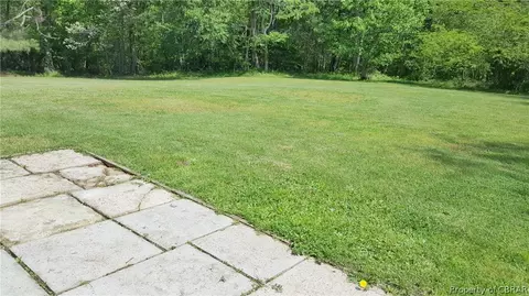 4949 Edwin Ln, Hayes, VA 23072 photo 17