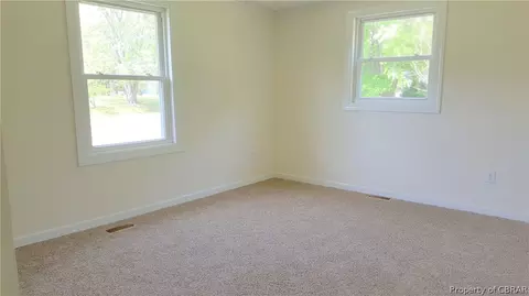 4949 Edwin Ln, Hayes, VA 23072 photo 15