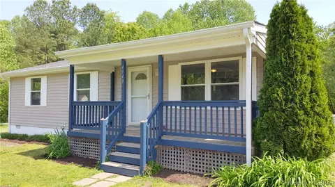 4949 Edwin Ln, Hayes, VA 23072 photo 2