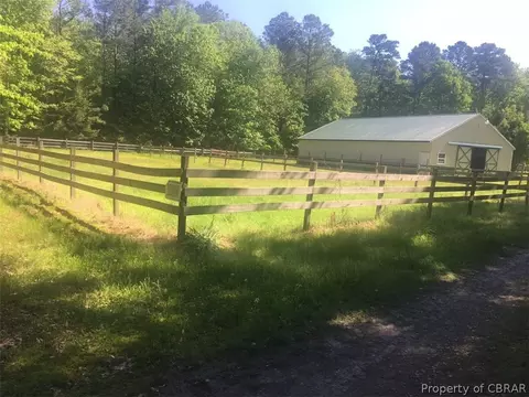 7611 Three Hickories Ln, Gloucester, VA 23061 photo 5