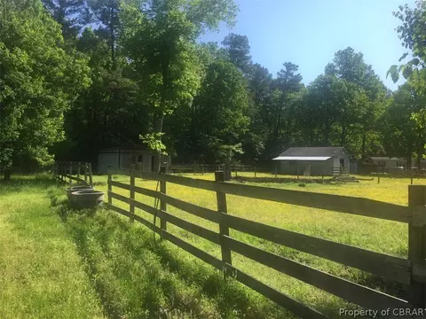 7611 Three Hickories Ln, Gloucester, VA 23061 photo 9
