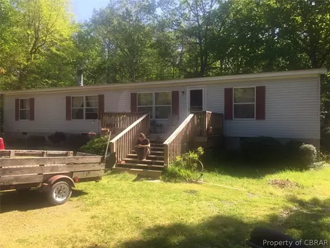 7611 Three Hickories Ln, Gloucester, VA 23061 photo 1