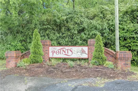 7759 The Points Pl, Gloucester Point, VA 23062 photo 2