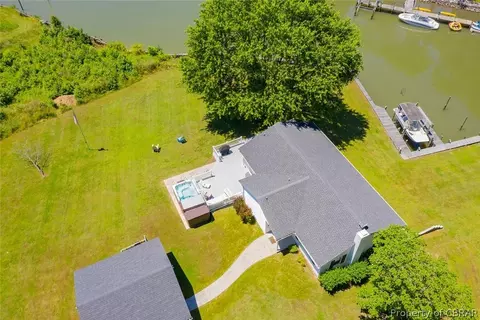 174 Carters Cove Dr, Weems, VA 22576 photo 44
