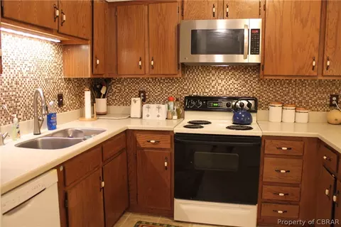 5395 Gum Fork Rd, Gloucester, VA 23061 photo 7
