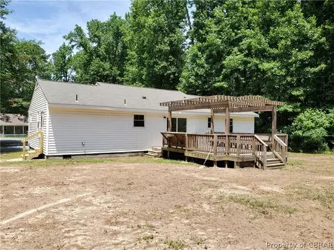 6945 Fox Ln, Gloucester, VA 23061 photo 4