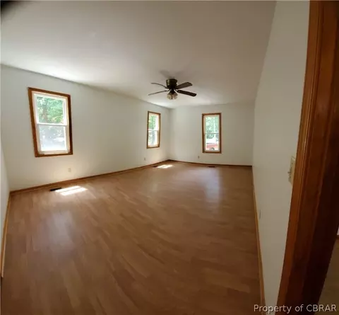 6945 Fox Ln, Gloucester, VA 23061 photo 16