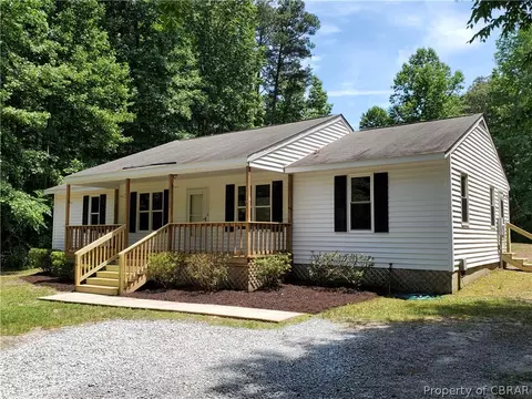 6945 Fox Ln, Gloucester, VA 23061 photo 2