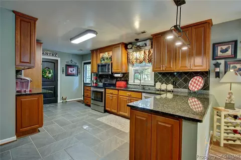 3496 Foxhaven Dr, Gloucester, VA 23061 photo 9