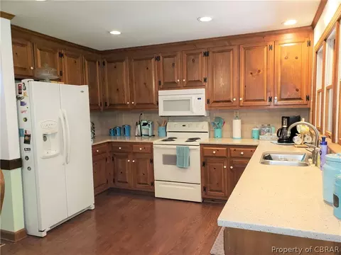 5904 Beech Tree Ct, Gloucester, VA 23061 photo 10