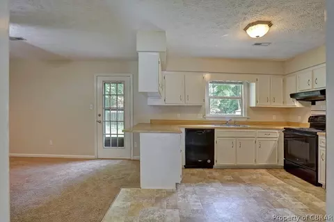 20 Westview Dr, Hampton, VA 23666 photo 12