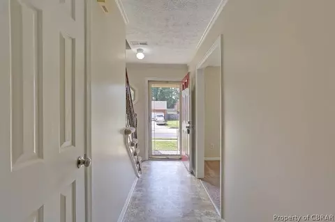 20 Westview Dr, Hampton, VA 23666 photo 5