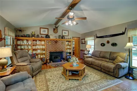 6454 Fleming Rilee Ln, Gloucester, VA 23061 photo 6