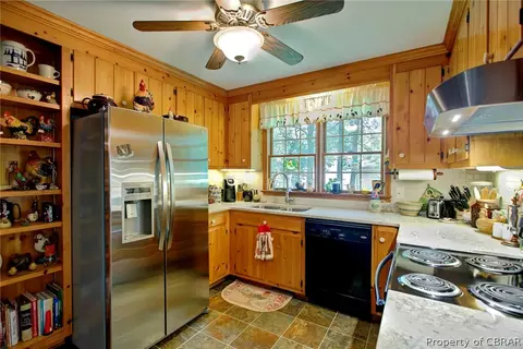 6454 Fleming Rilee Ln, Gloucester, VA 23061 photo 10