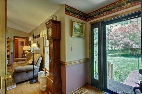 6454 Fleming Rilee Ln, Gloucester, VA 23061 photo 4