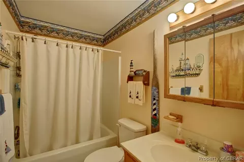 6454 Fleming Rilee Ln, Gloucester, VA 23061 photo 19