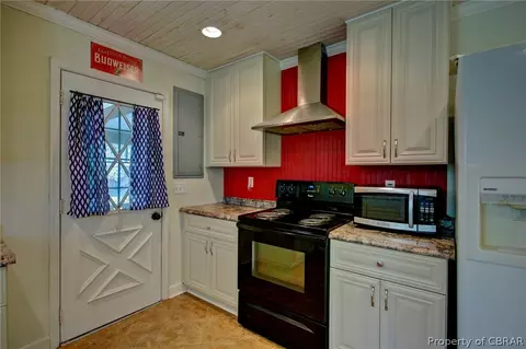 1742 Azalea Point Rd, Gloucester Point, VA 23062 photo 13