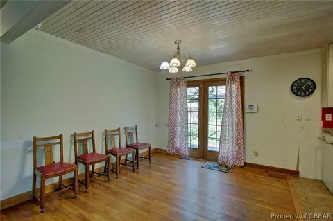 1742 Azalea Point Rd, Gloucester Point, VA 23062 photo 9