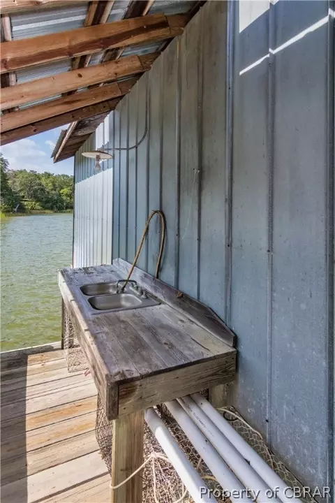 829 Plainview Rd, Topping, VA 23169 photo 36