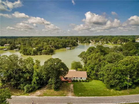 829 Plainview Rd, Topping, VA 23169 photo 2