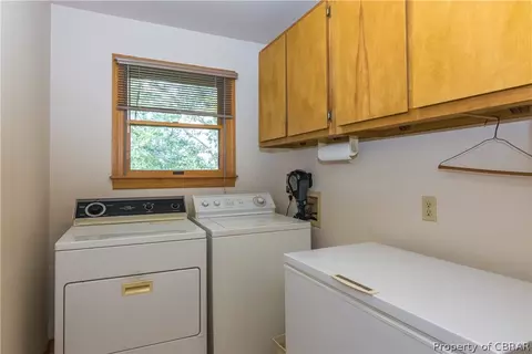 829 Plainview Rd, Topping, VA 23169 photo 17