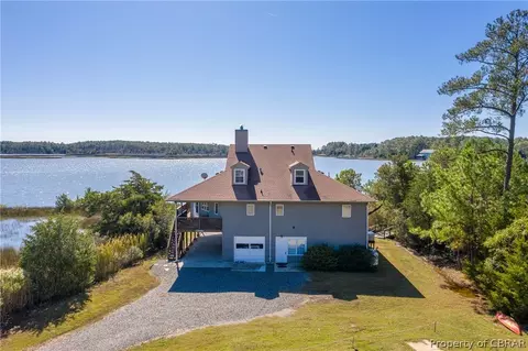 810 Wolf Trap Ln, Onemo, VA 23130 photo 2