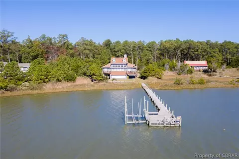 810 Wolf Trap Ln, Onemo, VA 23130 photo 3