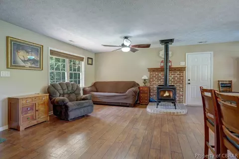 8822 Indian Rd, Gloucester, VA 23061 photo 3