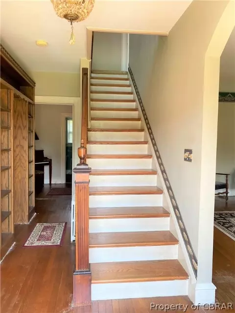 6709 Main St, Gloucester, VA 23061 photo 2