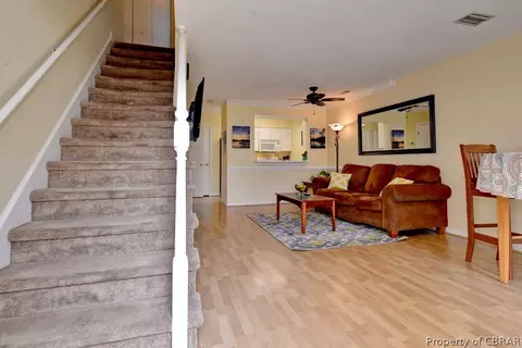 709 Queens Path, Williamsburg, VA 23185 photo 4