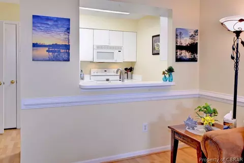 709 Queens Path, Williamsburg, VA 23185 photo 10